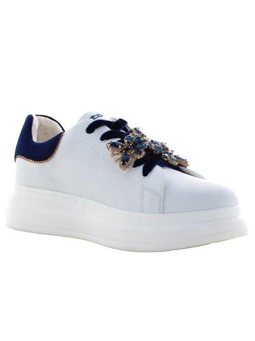 Sneaker in pelle con farfalle strassate Juliette Tosca Blu TOSCA BLU | SF2401S015-C28